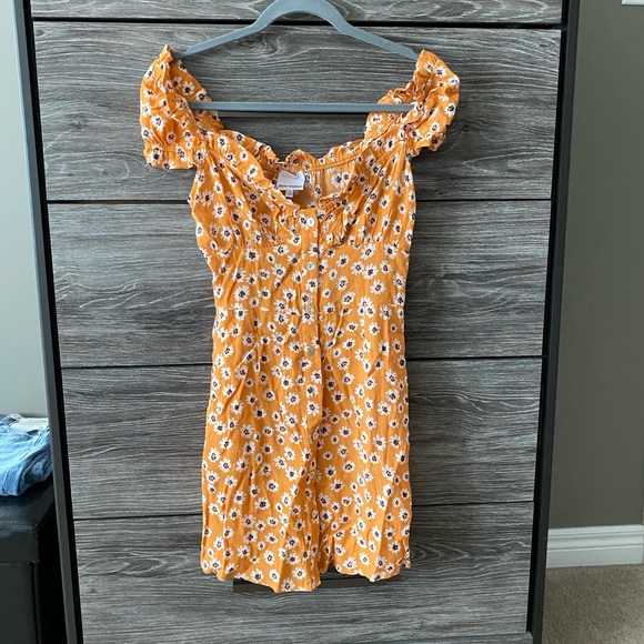 NWT Vici floral mini dress - Picture 2 of 10